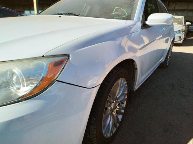 Photo 9 from auction – 2012 CHRYSLER 200 LX with VIN 1C3CCBAB3CN282369