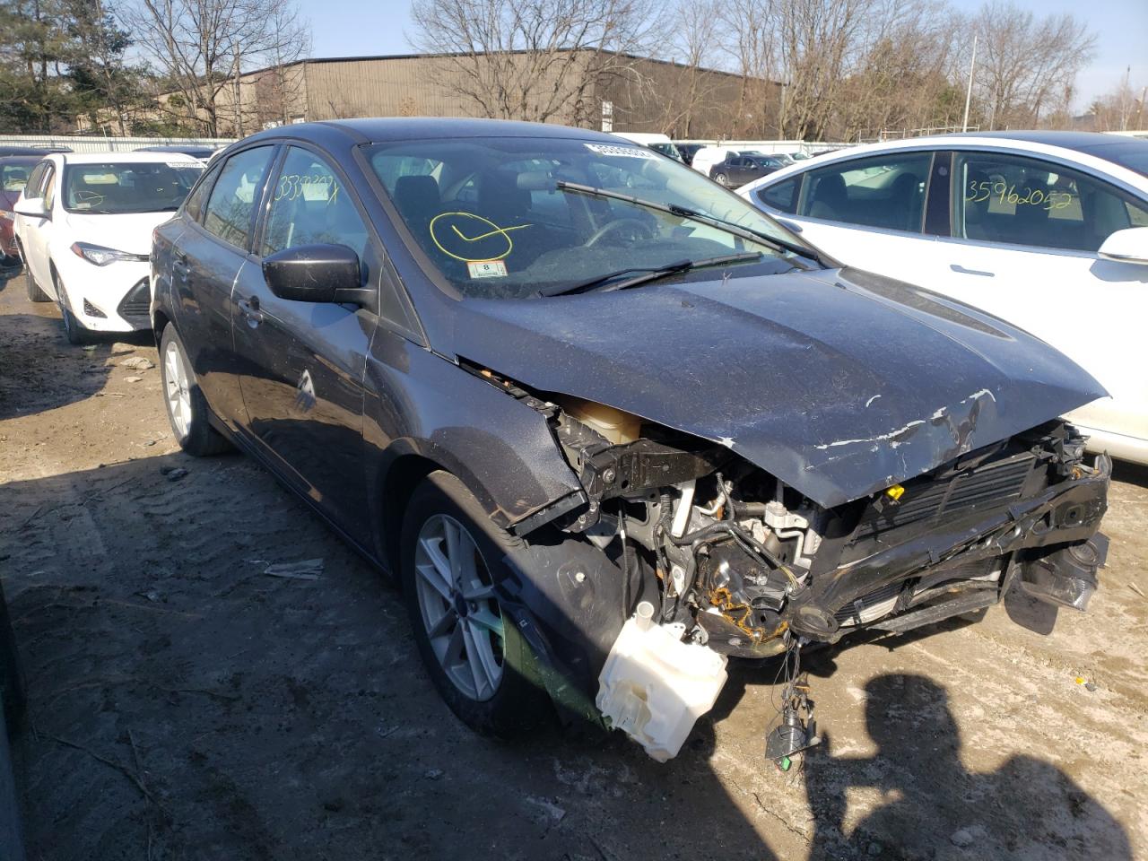 FORD FOCUS SE 2018 с VIN 1FADP3F22JL237571 - Фото с аукциона