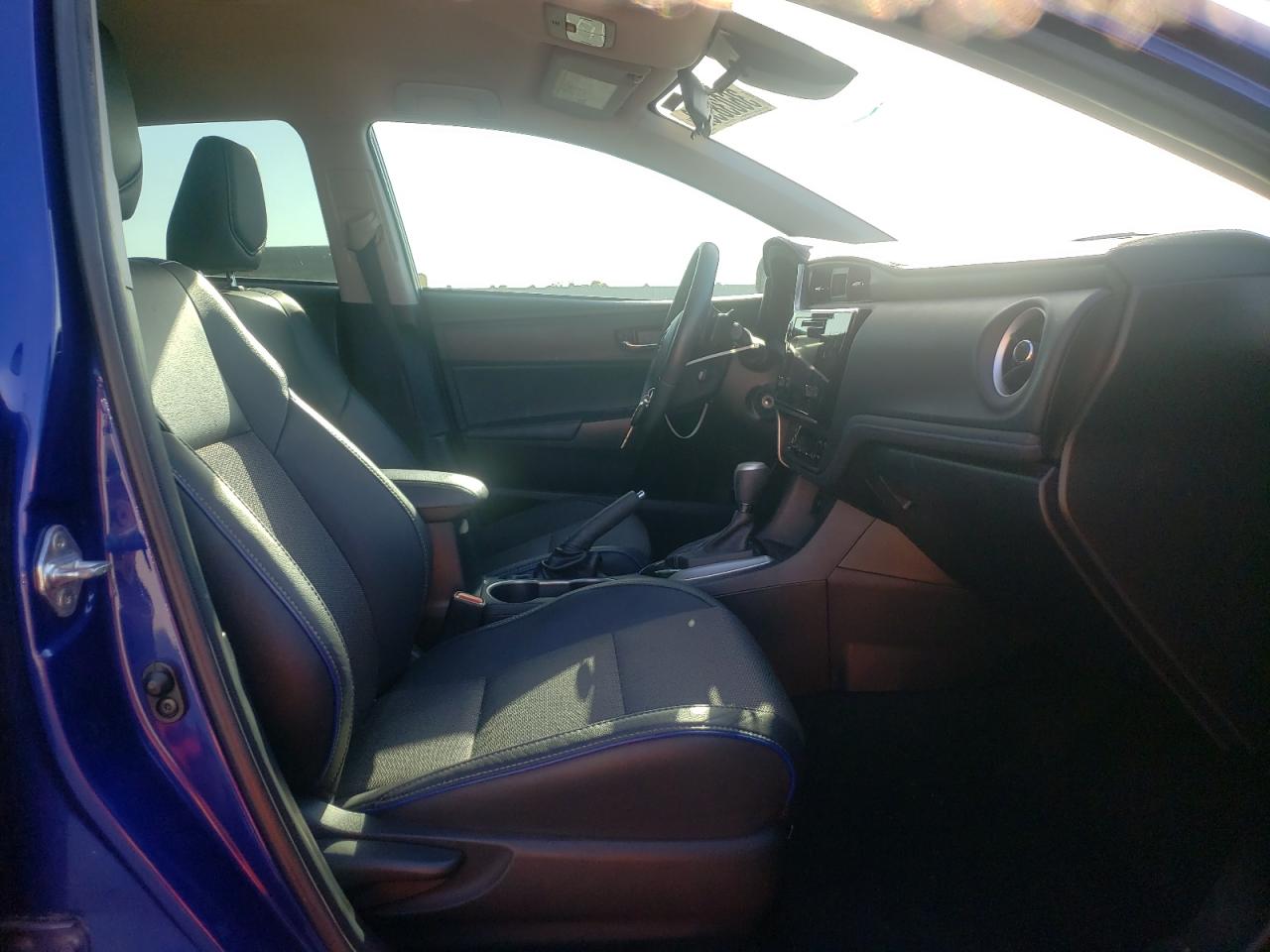 Foto 5 de la subasta – 2017 TOYOTA COROLLA L con VIN 2T1BURHEXHC832464