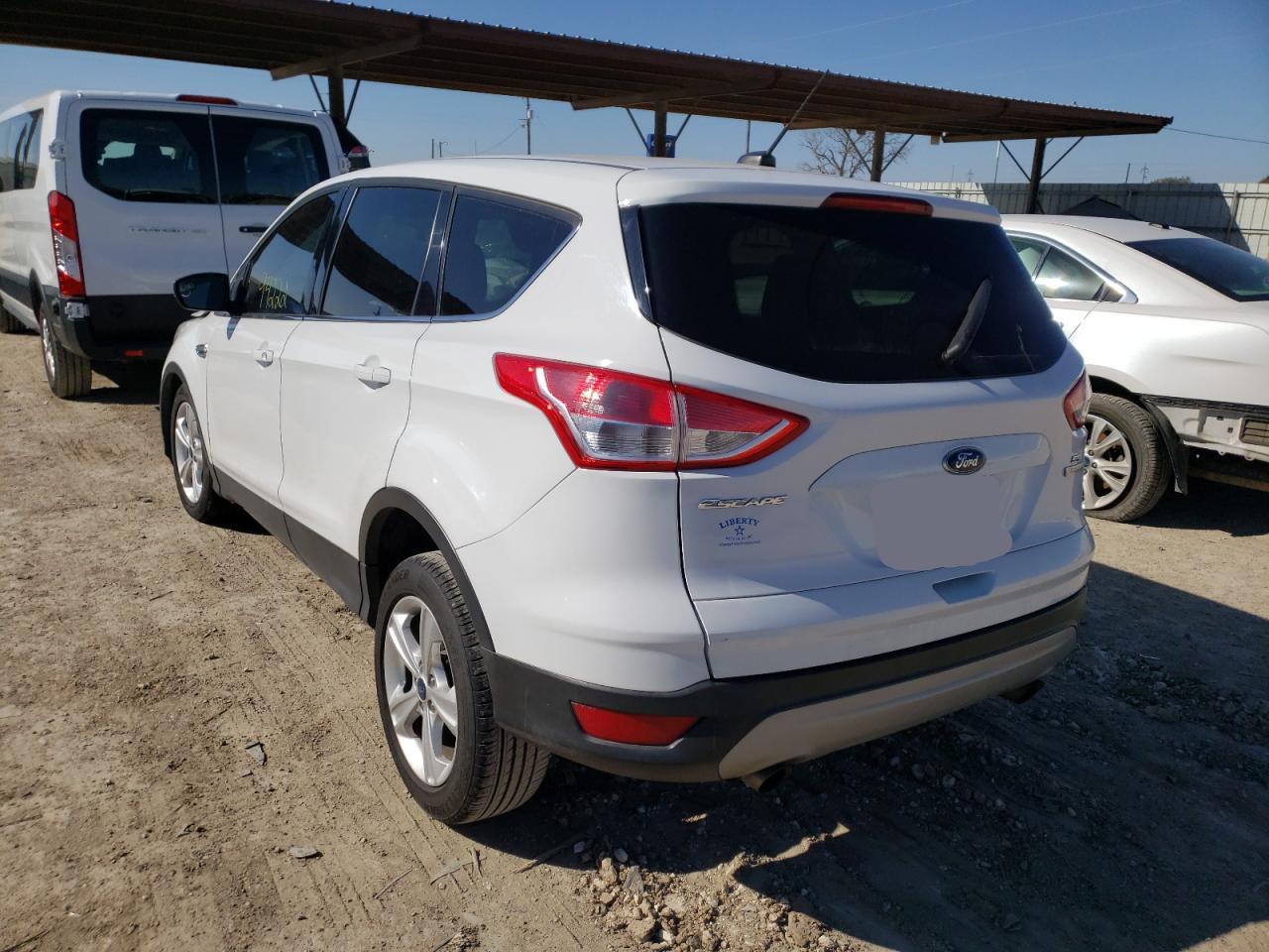 Photo 3 from auction – 2016 FORD ESCAPE SE with VIN 1FMCU0GX5GUB41262