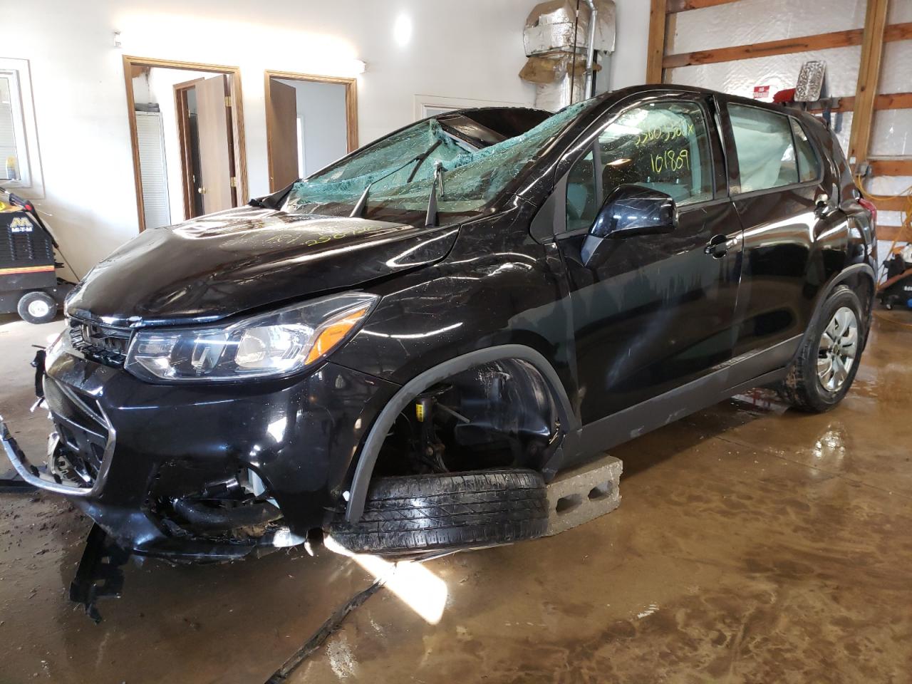 Photo 2 from auction – 2017 CHEVROLET TRAX LS with VIN 3GNCJKSB5HL258928
