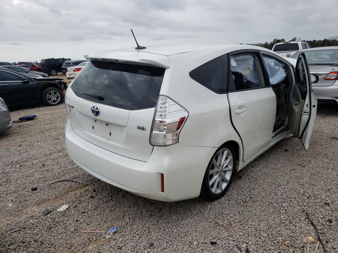 Photo 4 from auction – 2012 TOYOTA PRIUS V with VIN JTDZN3EU1C3041679