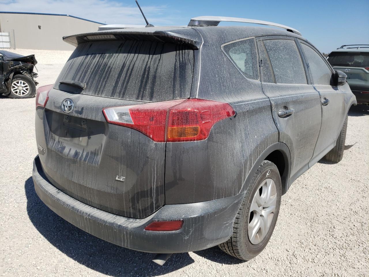 Photo 4 from auction – 2015 TOYOTA RAV4 LE with VIN JTMZFREV8FJ024886