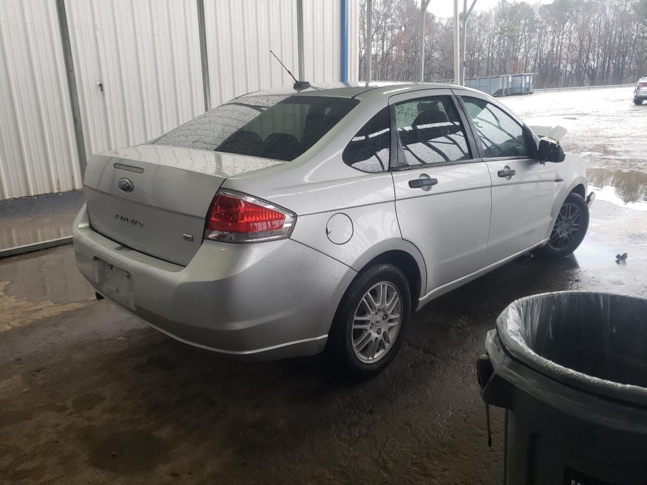 Photo 4 from auction – 2011 FORD FOCUS SE with VIN 1FAHP3FN2BW174791