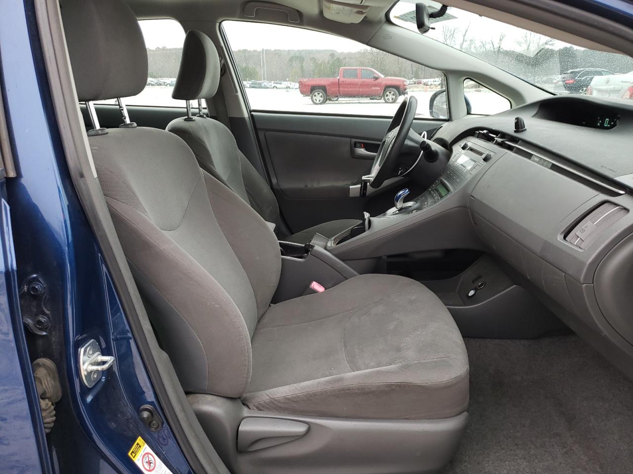 Photo 5 from auction – 2011 TOYOTA PRIUS with VIN JTDKN3DU8B0297238