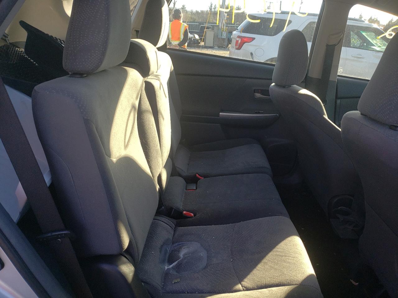 Photo 6 from auction – 2012 TOYOTA PRIUS V with VIN JTDZN3EUXC3084028