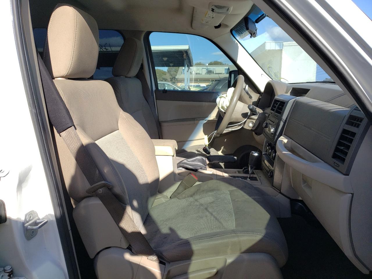 Photo 5 from auction – 2008 JEEP LIBERTY SP with VIN 1J8GN28K28W152056