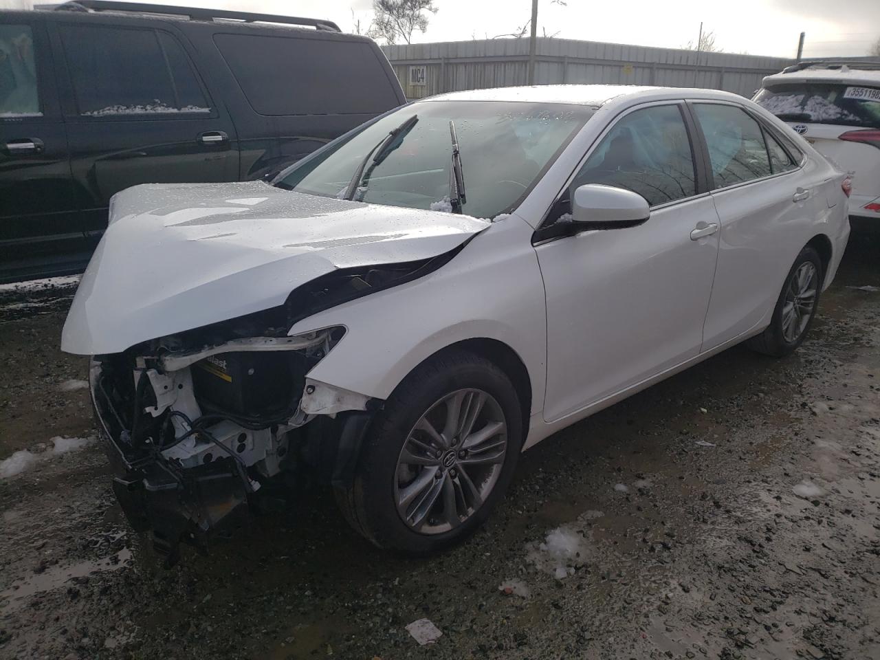 Photo 2 from auction – 2015 TOYOTA CAMRY LE with VIN 4T1BF1FK7FU045715