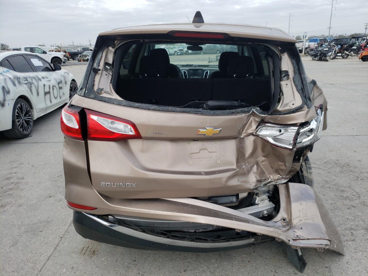 Photo 9 from auction – 2018 CHEVROLET EQUINOX LT with VIN 3GNAXJEVXJL410214