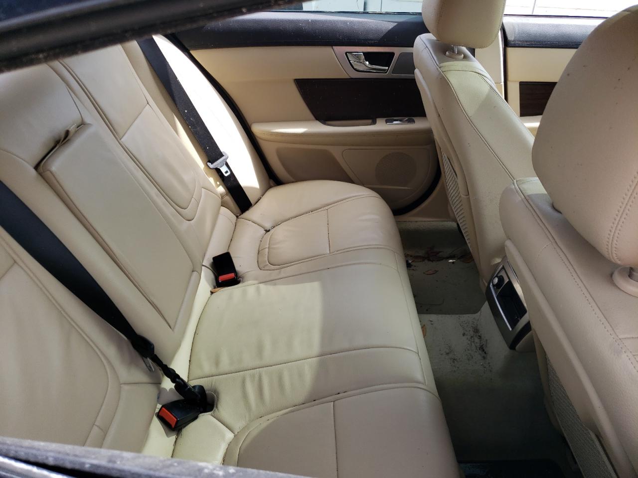 Photo 6 from auction – 2013 JAGUAR XF with VIN SAJWA0E79D8U04954