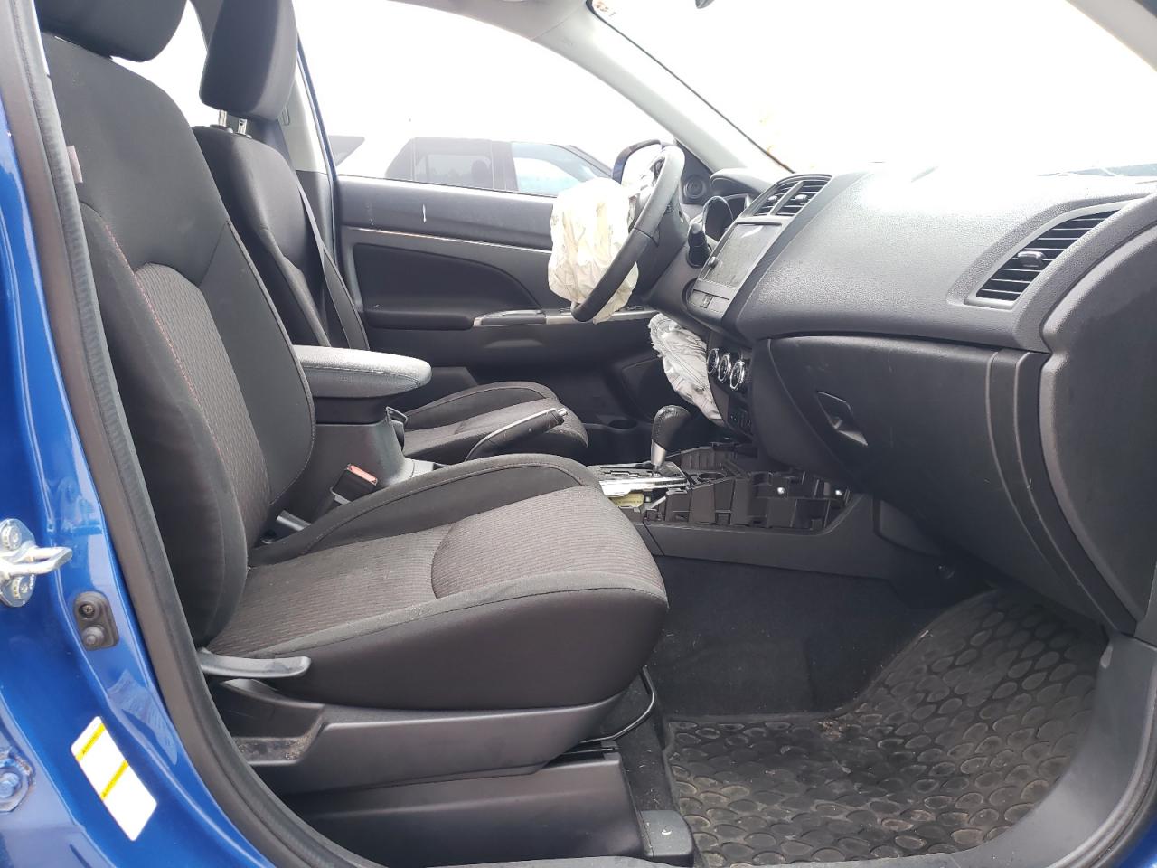 Photo 5 from auction – 2019 MITSUBISHI OUTLANDER with VIN JA4AP4AU1KU030798