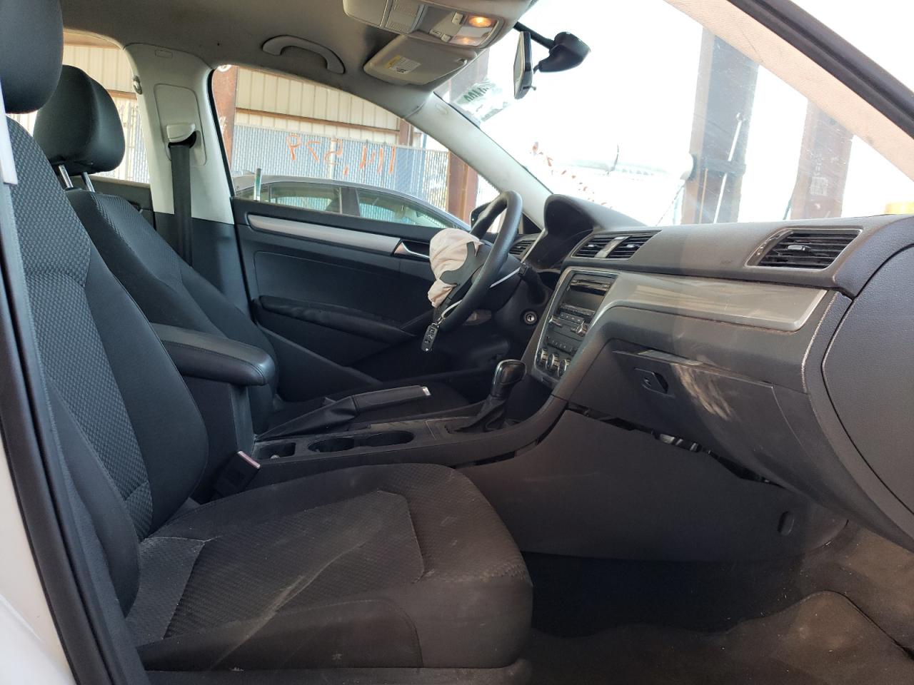 Photo 5 from auction – 2012 VOLKSWAGEN PASSAT S with VIN 1VWAP7A31CC084508