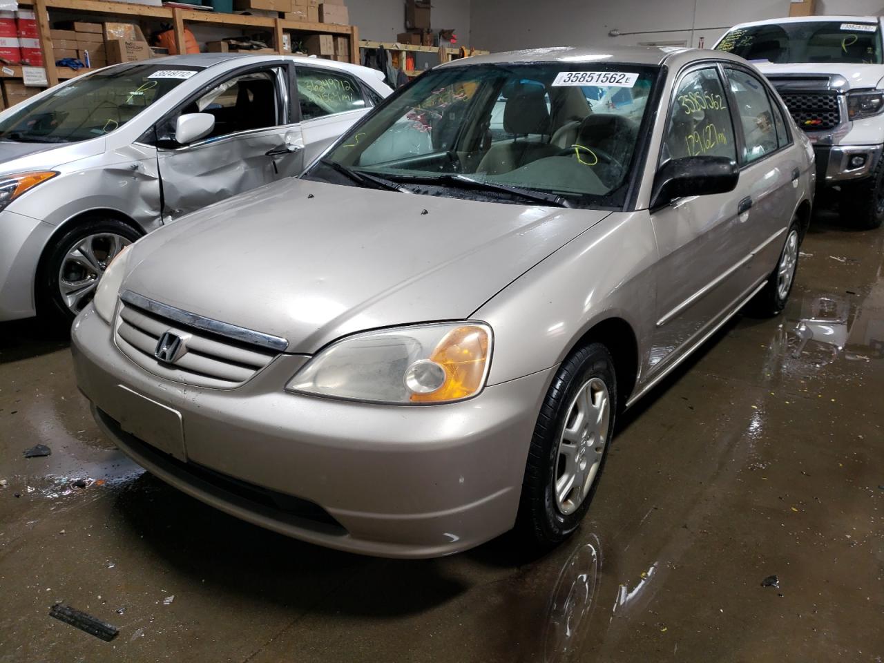 Photo 2 from auction – 2001 HONDA CIVIC LX with VIN 1HGES16561L033658