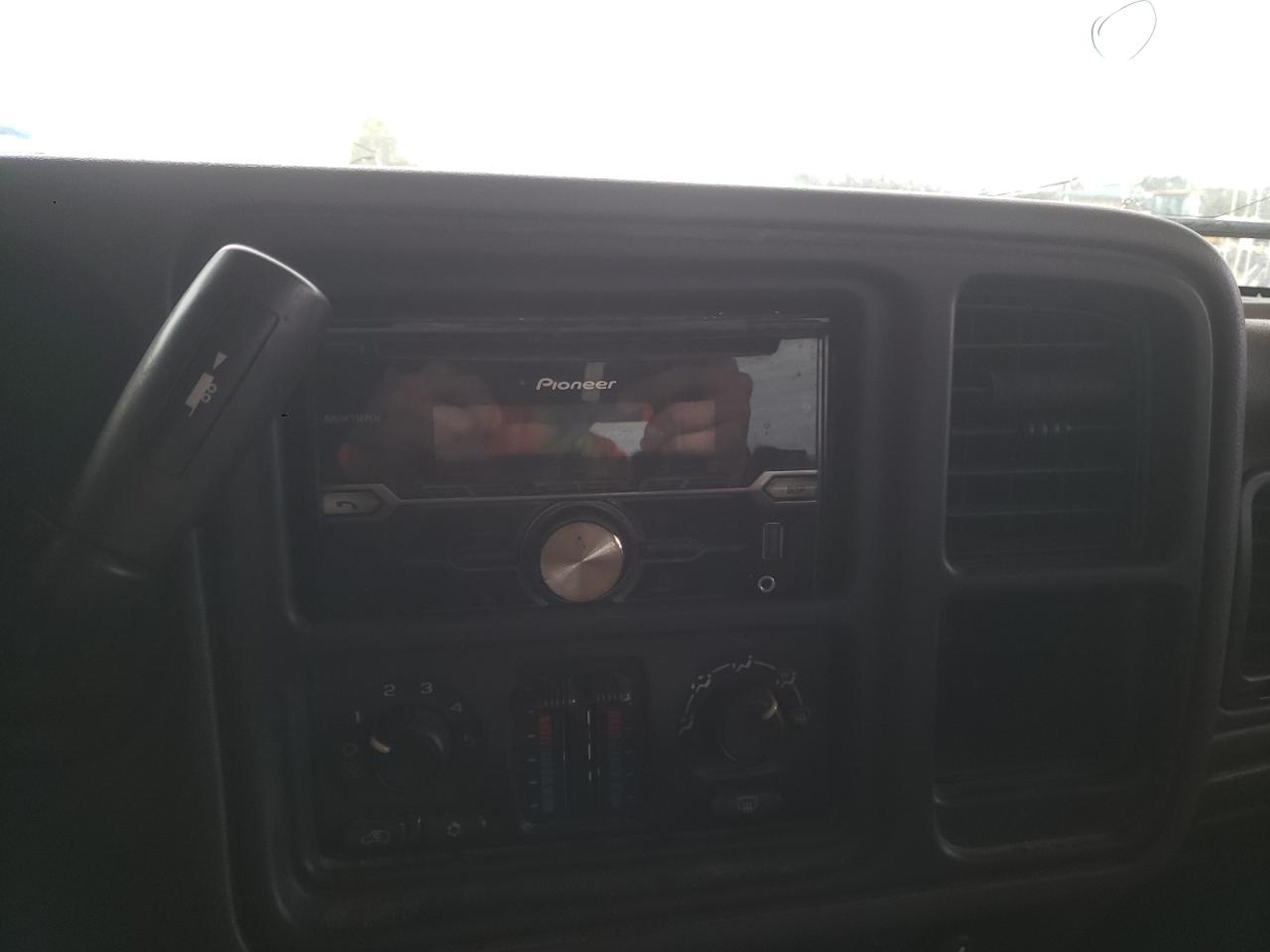 Photo 9 from auction – 2006 CHEVROLET SILVERADO with VIN 2GCEC13T761145624