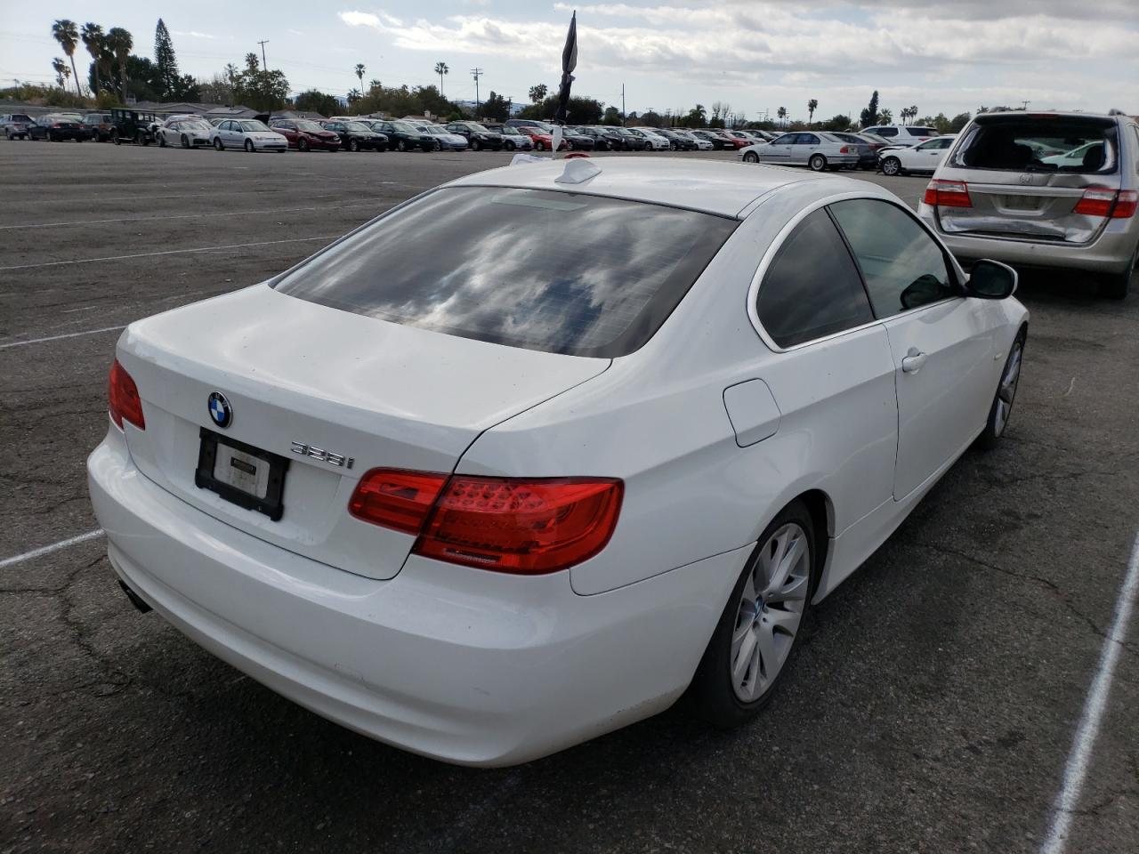 Photo 4 from auction – 2012 BMW 328 I SULE with VIN WBAKE5C5XCE756129