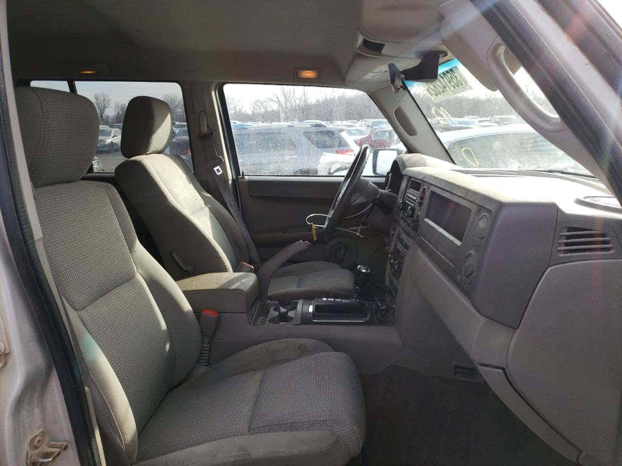 Photo 5 from auction – 2007 JEEP COMMANDER with VIN 1J8HG48K27C597987