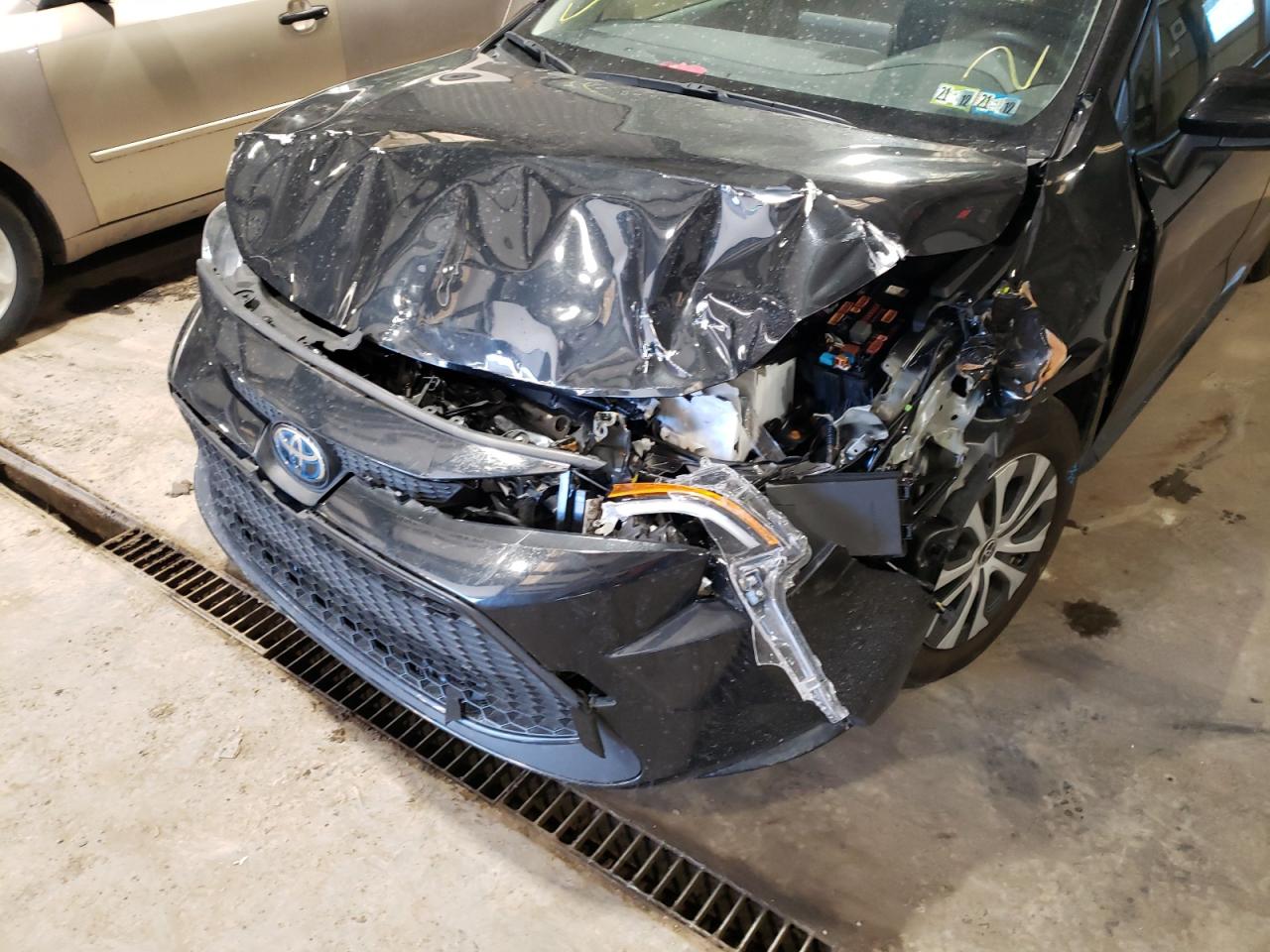Photo 9 from auction – 2020 TOYOTA COROLLA LE with VIN JTDEBRBE2LJ009133