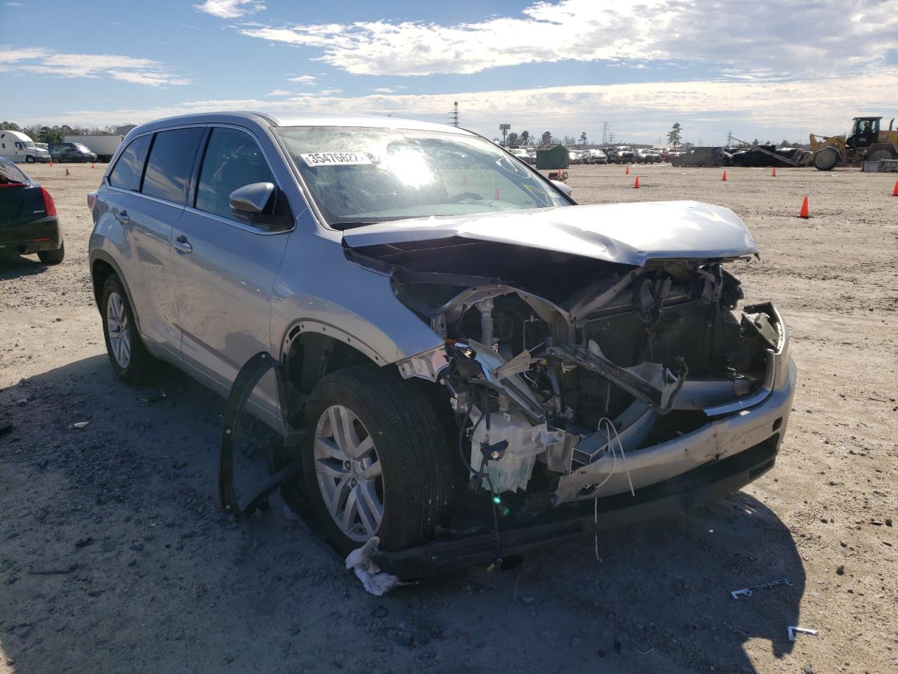 TOYOTA HIGHLANDER 2015 with VIN 5TDZARFH7FS013369 - Photo from auction