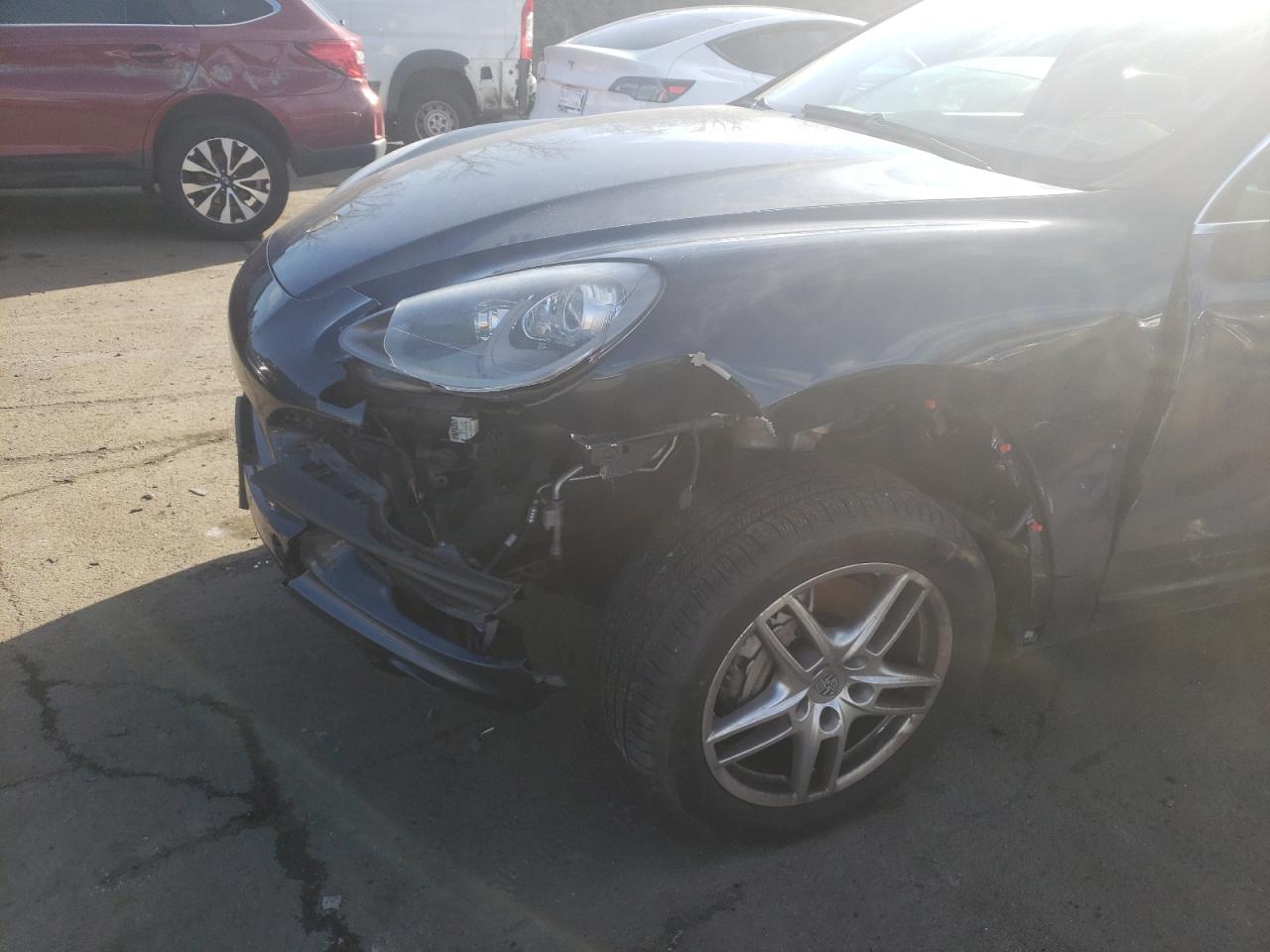 Photo 9 from auction – 2014 PORSCHE CAYENNE S with VIN WP1AB2A22ELA55273