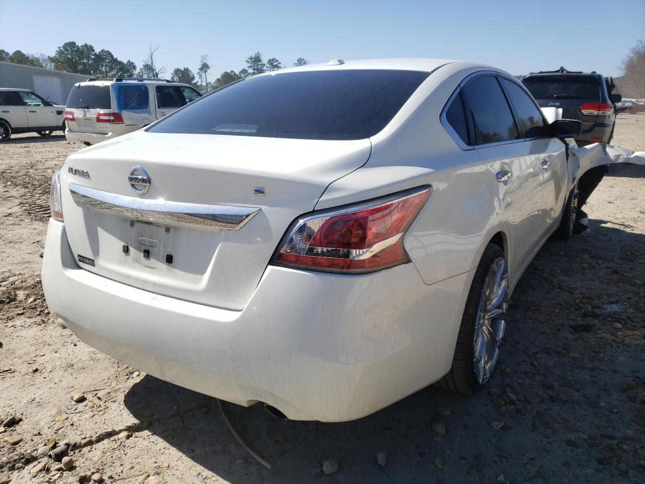 Photo 4 from auction – 2015 NISSAN ALTIMA 2.5 with VIN 1N4AL3AP3FC422396
