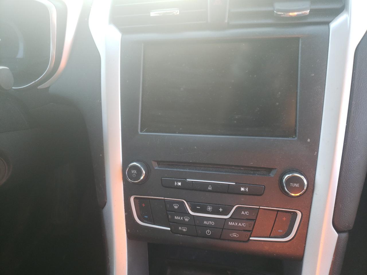 Photo 9 from auction – 2016 FORD FUSION SE with VIN 3FA6P0H79GR201869