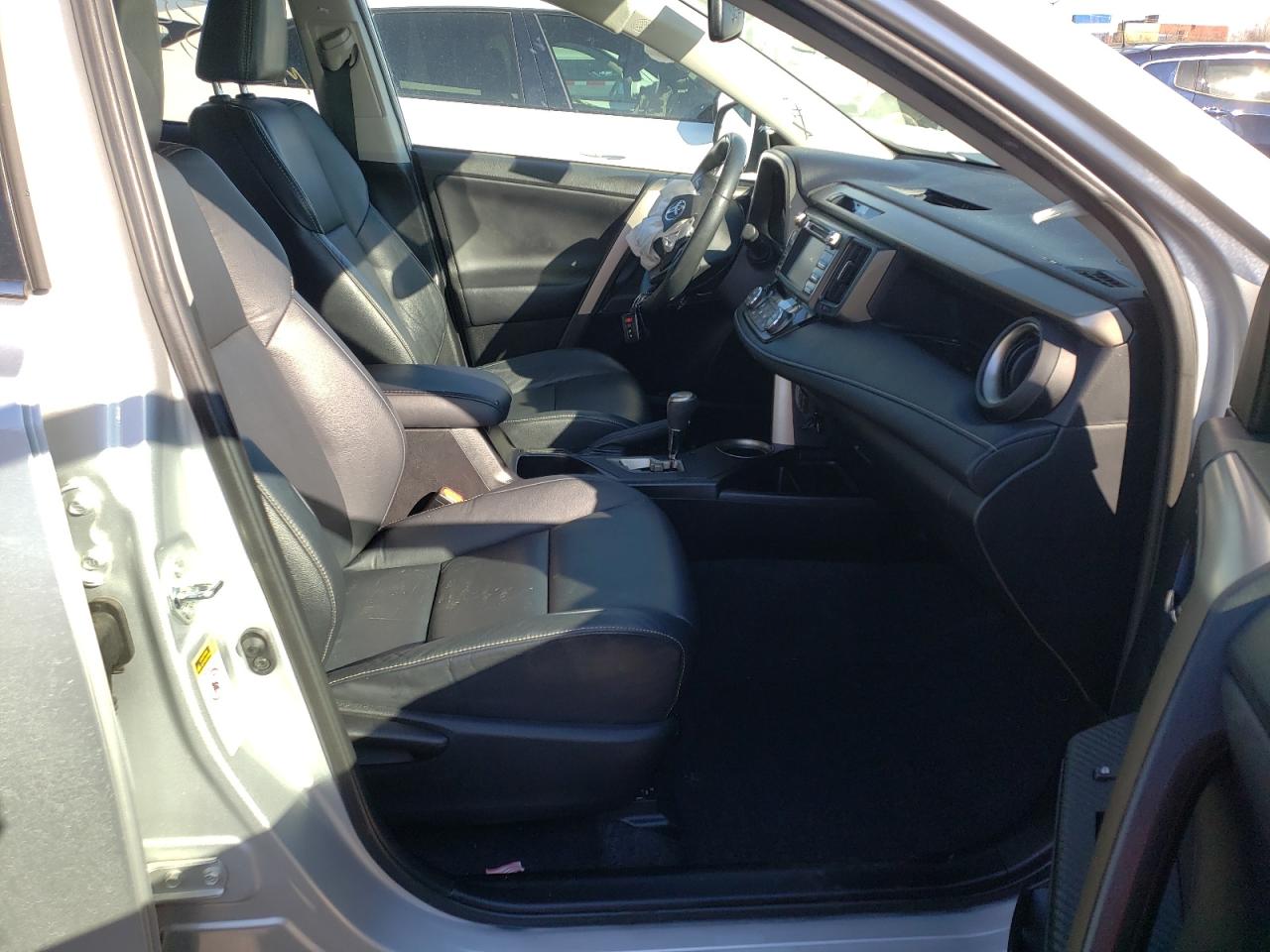 Photo 5 from auction – 2014 TOYOTA RAV4 LIMIT with VIN 2T3DFREV8EW191615