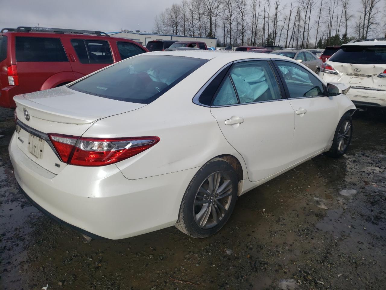 Photo 4 from auction – 2015 TOYOTA CAMRY LE with VIN 4T1BF1FK7FU045715