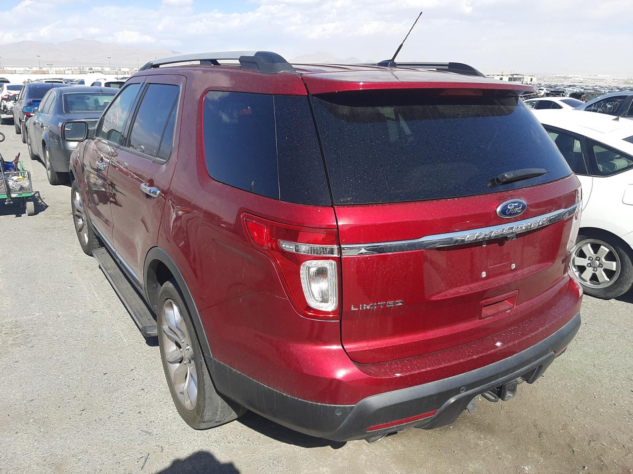 Photo 3 from auction – 2013 FORD EXPLORER L with VIN 1FM5K8F87DGB27185