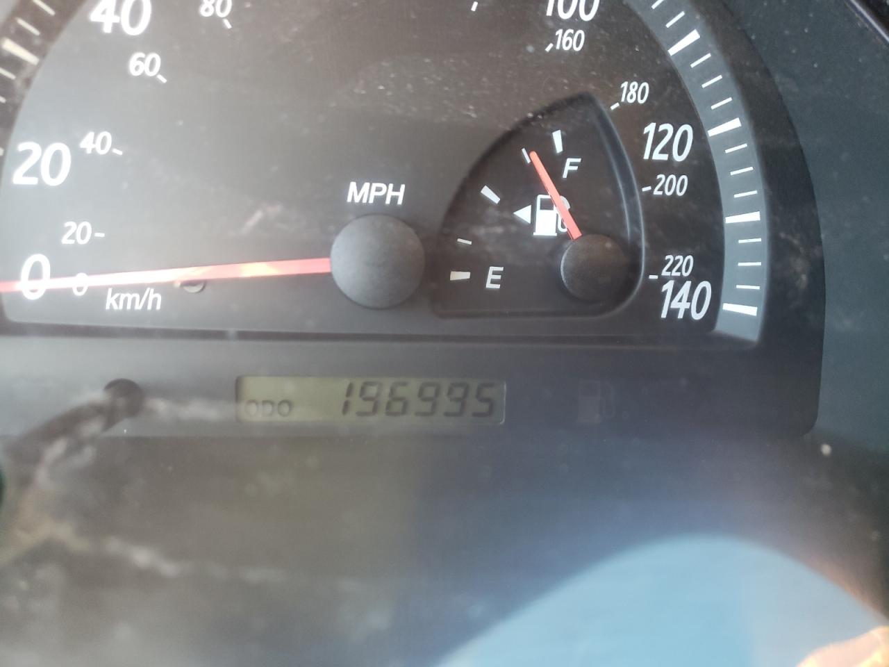 Photo 8 from auction – 2004 TOYOTA CAMRY LE with VIN JTDBE32K440270462