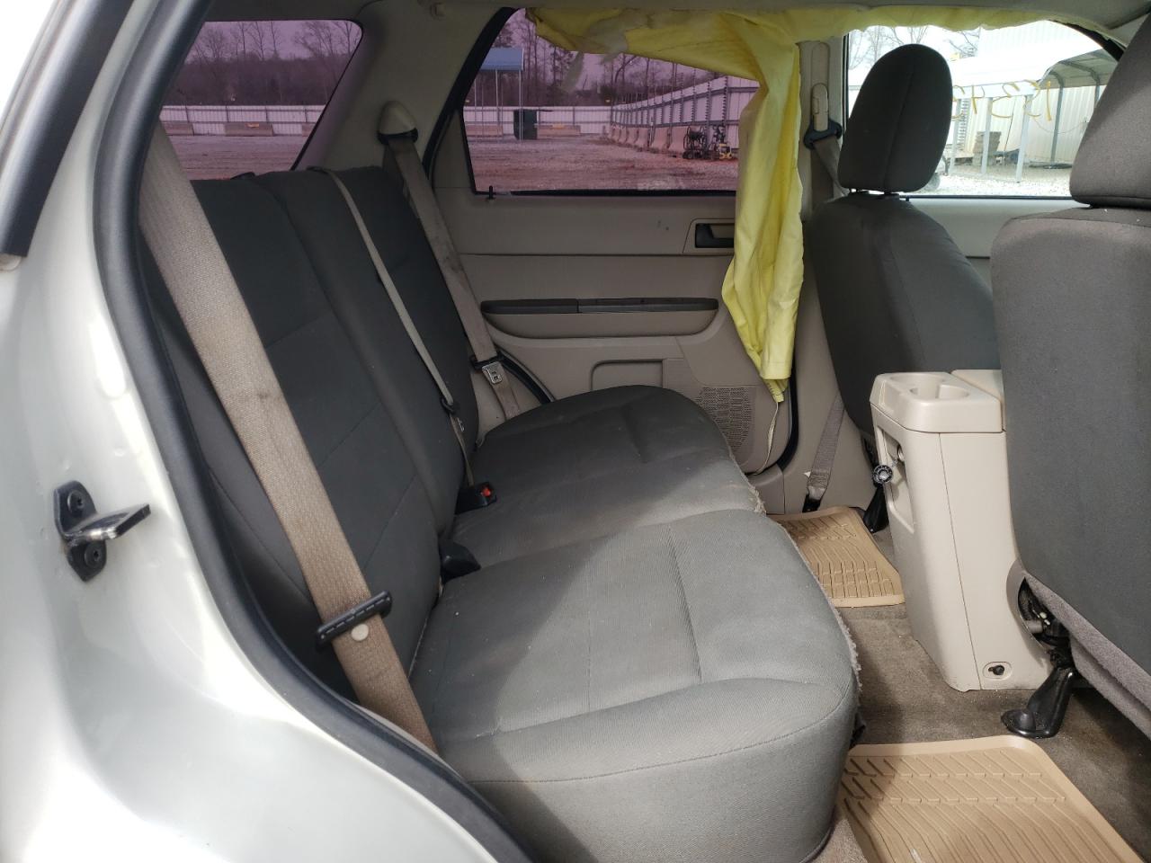 Photo 6 from auction – 2009 FORD ESCAPE XLS with VIN 1FMCU02709KD06026