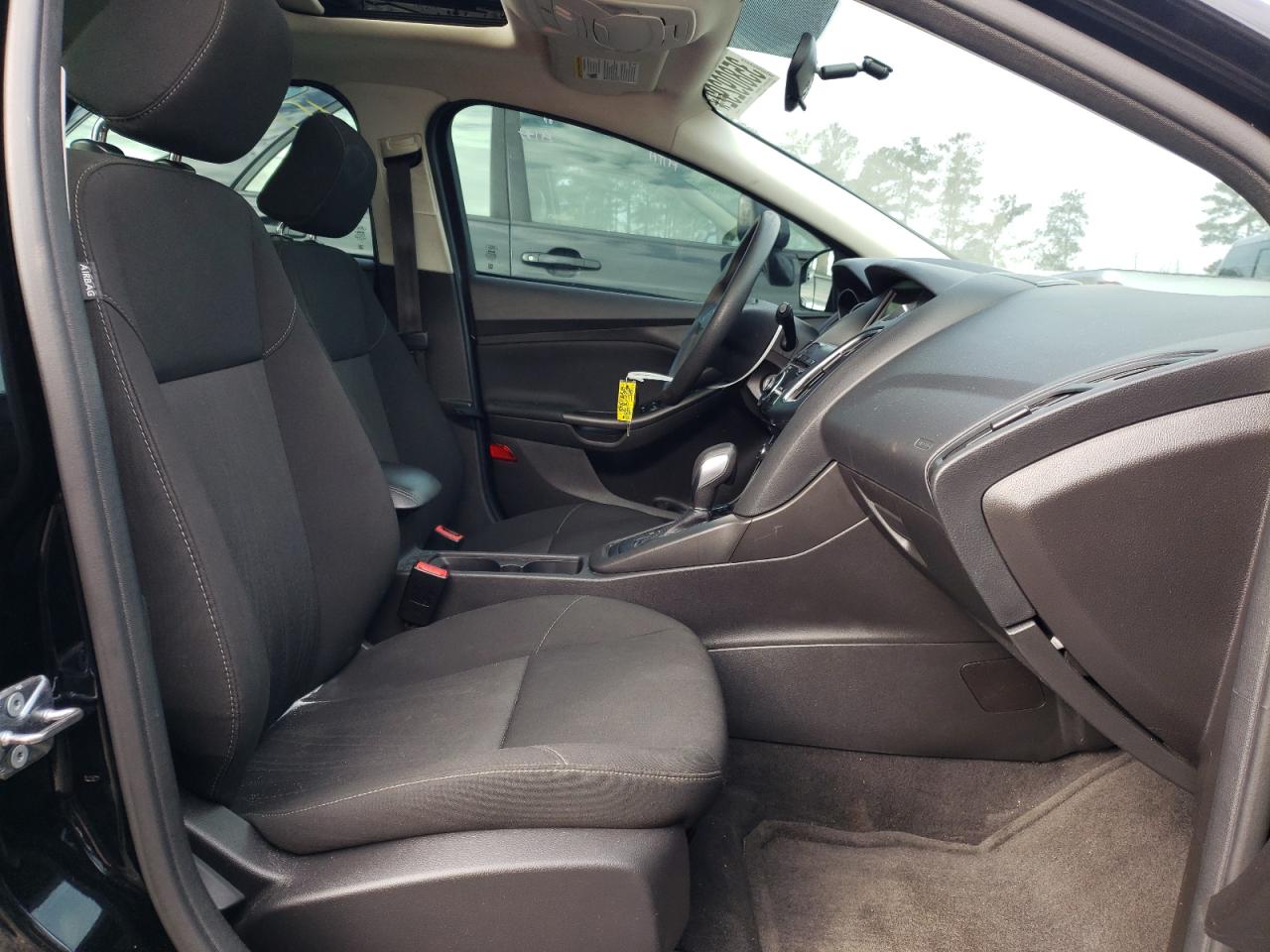 Photo 5 from auction – 2017 FORD FOCUS SEL with VIN 1FADP3M24HL249475