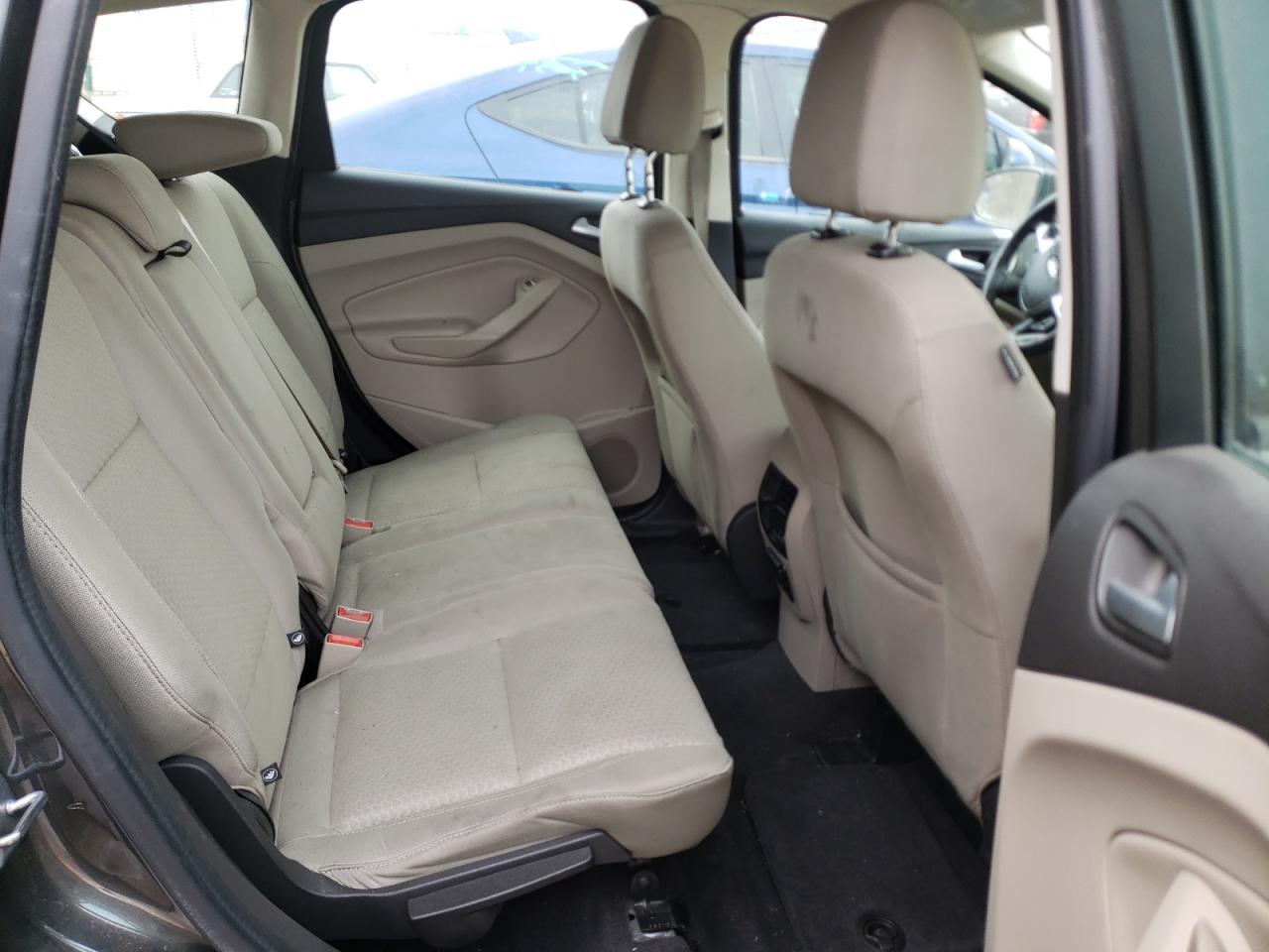 Photo 6 from auction – 2017 FORD C-MAX SE with VIN 1FADP5AU4HL104017