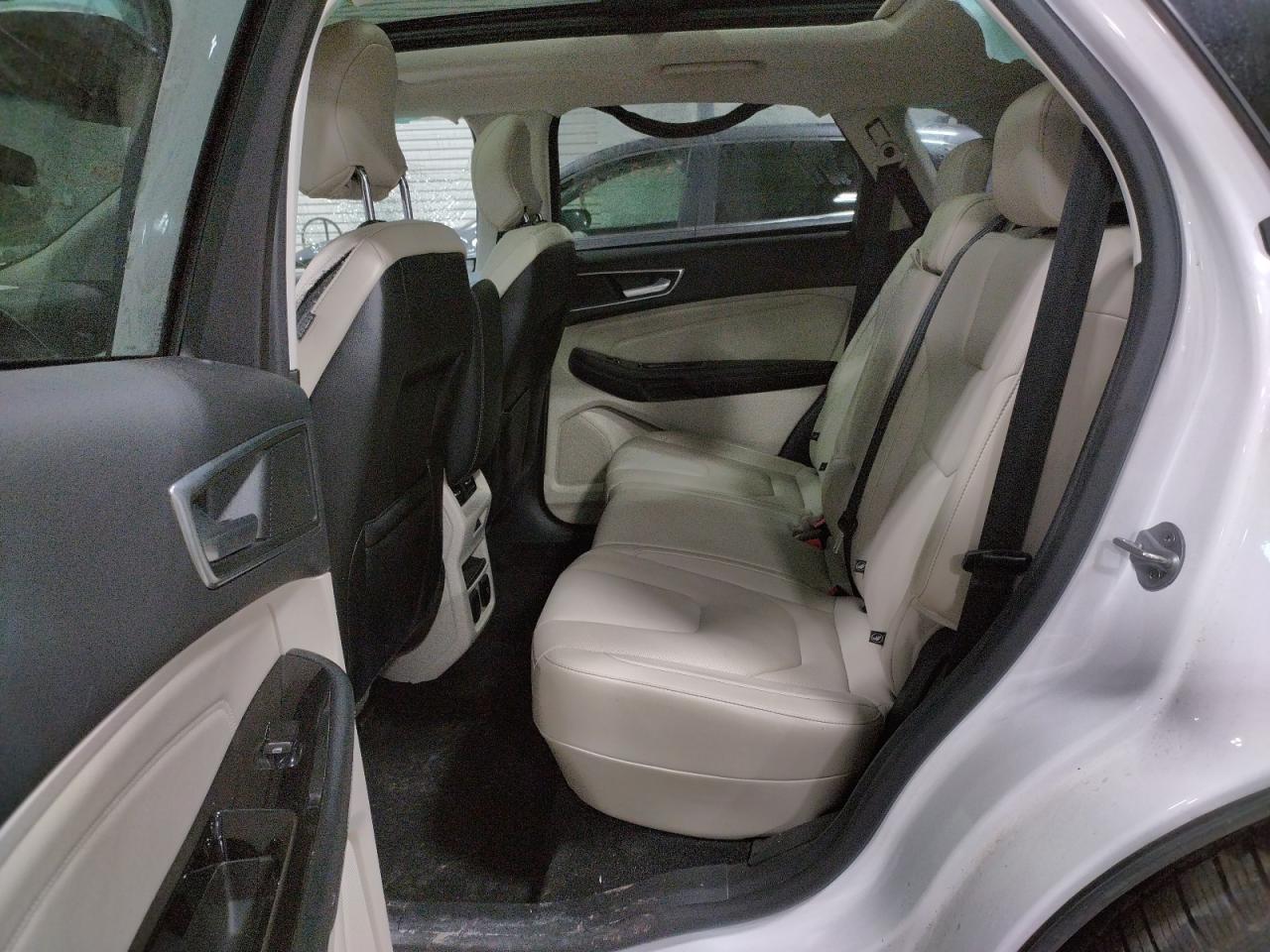 Photo 6 from auction – 2016 FORD EDGE TITAN with VIN 2FMPK4K98GBC24844