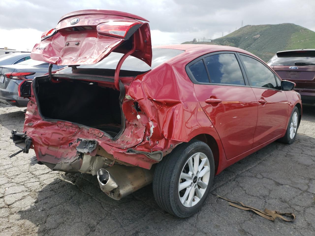 Photo 4 from auction – 2017 KIA FORTE LX with VIN 3KPFL4A79HE046711