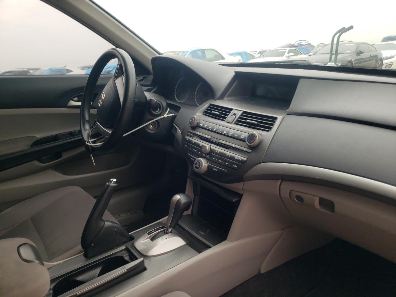 Photo 9 from auction – 2012 HONDA ACCORD LX with VIN 1HGCP2F33CA205379