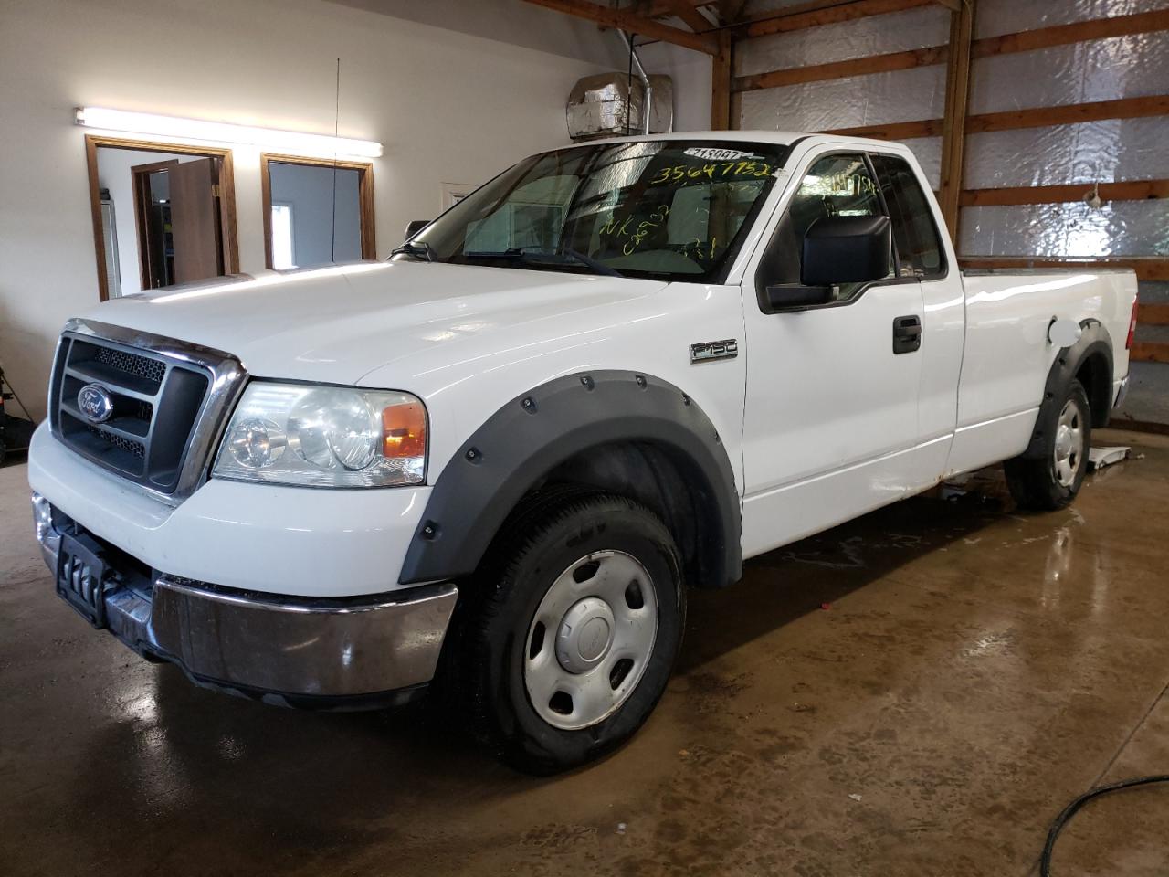 Photo 2 from auction – 2004 FORD F150 with VIN 1FTRF12W74NC26932
