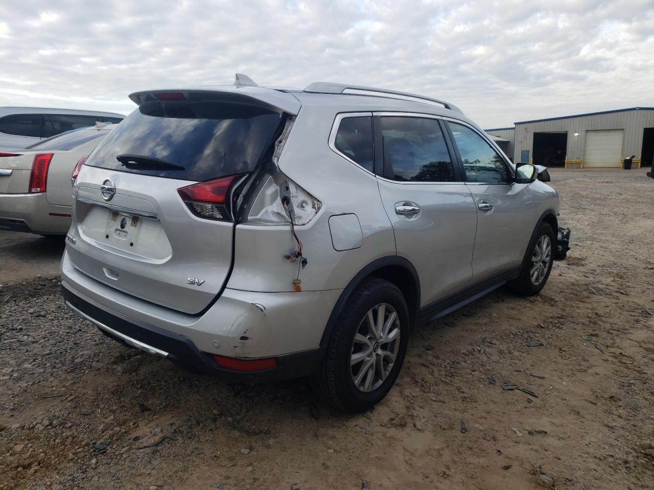 Photo 4 from auction – 2019 NISSAN ROGUE S with VIN KNMAT2MT6KP535016