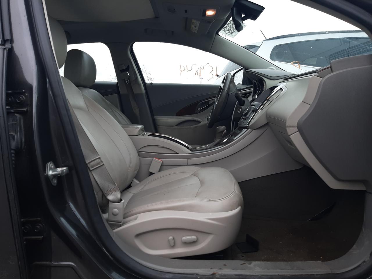 Photo 5 from auction – 2012 BUICK LACROSSE with VIN 1G4GC5E38CF325658