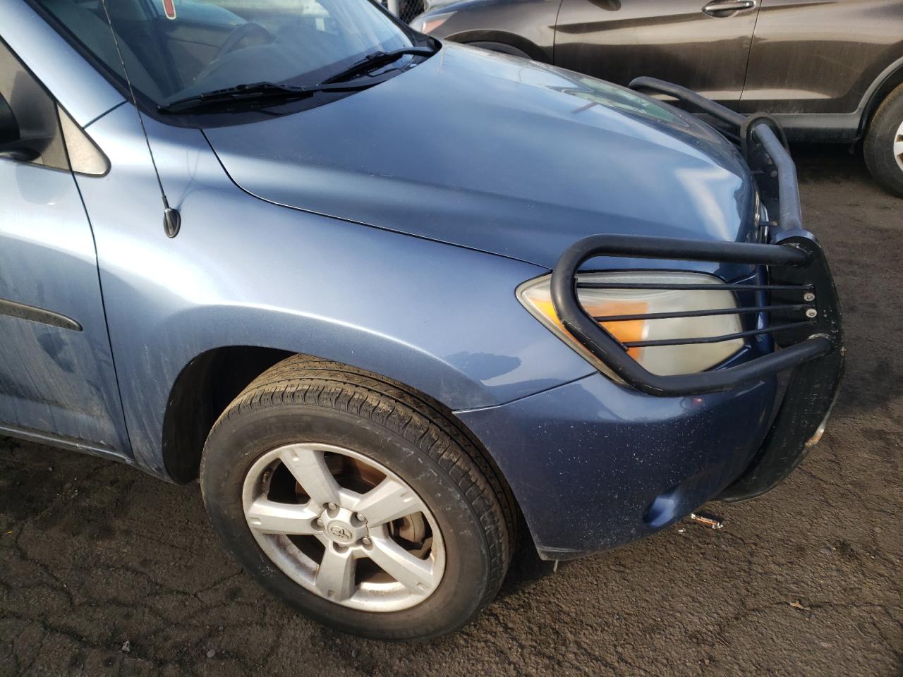 Photo 9 from auction – 2006 TOYOTA RAV4 with VIN JTMBD35V865023752