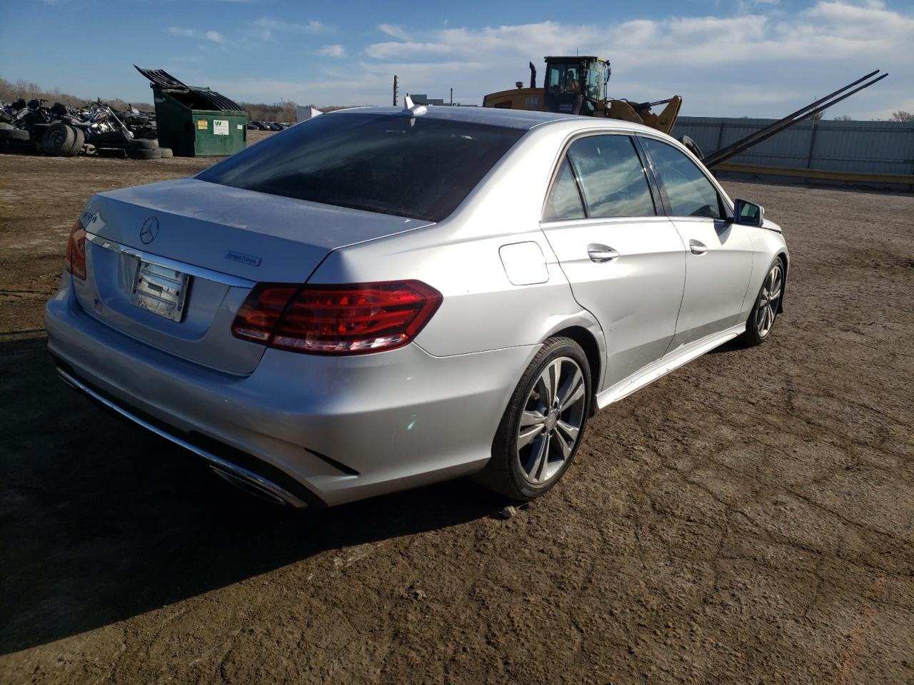 Photo 4 from auction – 2014 MERCEDES-BENZ E 350 with VIN WDDHF5KB2EA963356