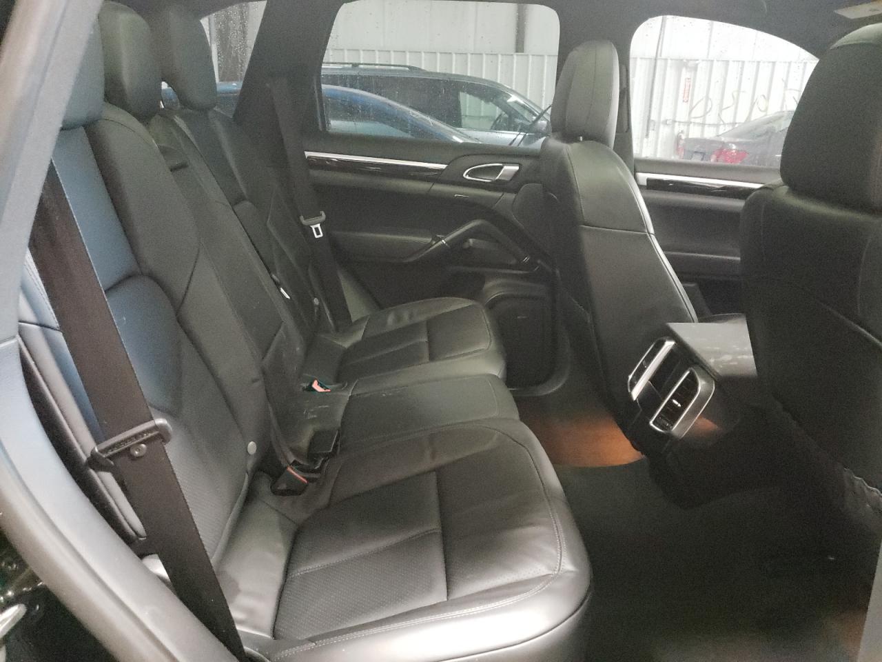 Photo 6 from auction – 2014 PORSCHE CAYENNE with VIN WP1AA2A28ELA09787
