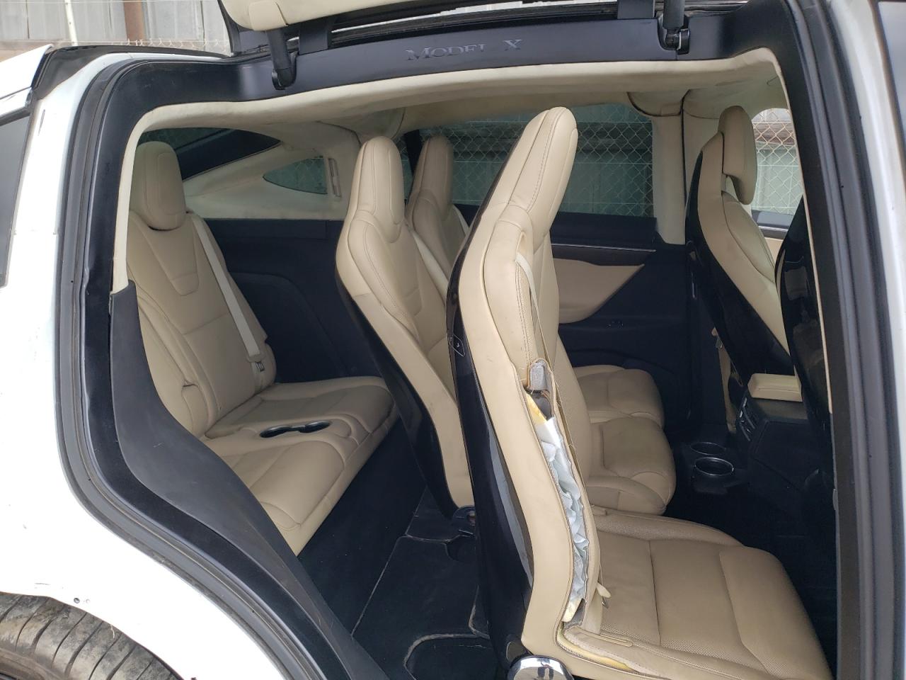 Photo 6 from auction – 2016 TESLA MODEL X with VIN 5YJXCBE25GF018825
