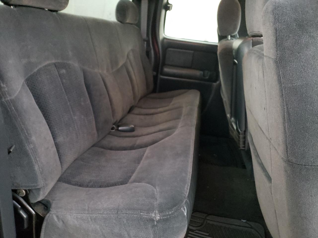 Photo 6 from auction – 2002 CHEVROLET SILVERADO with VIN 2GCEC19T521177733