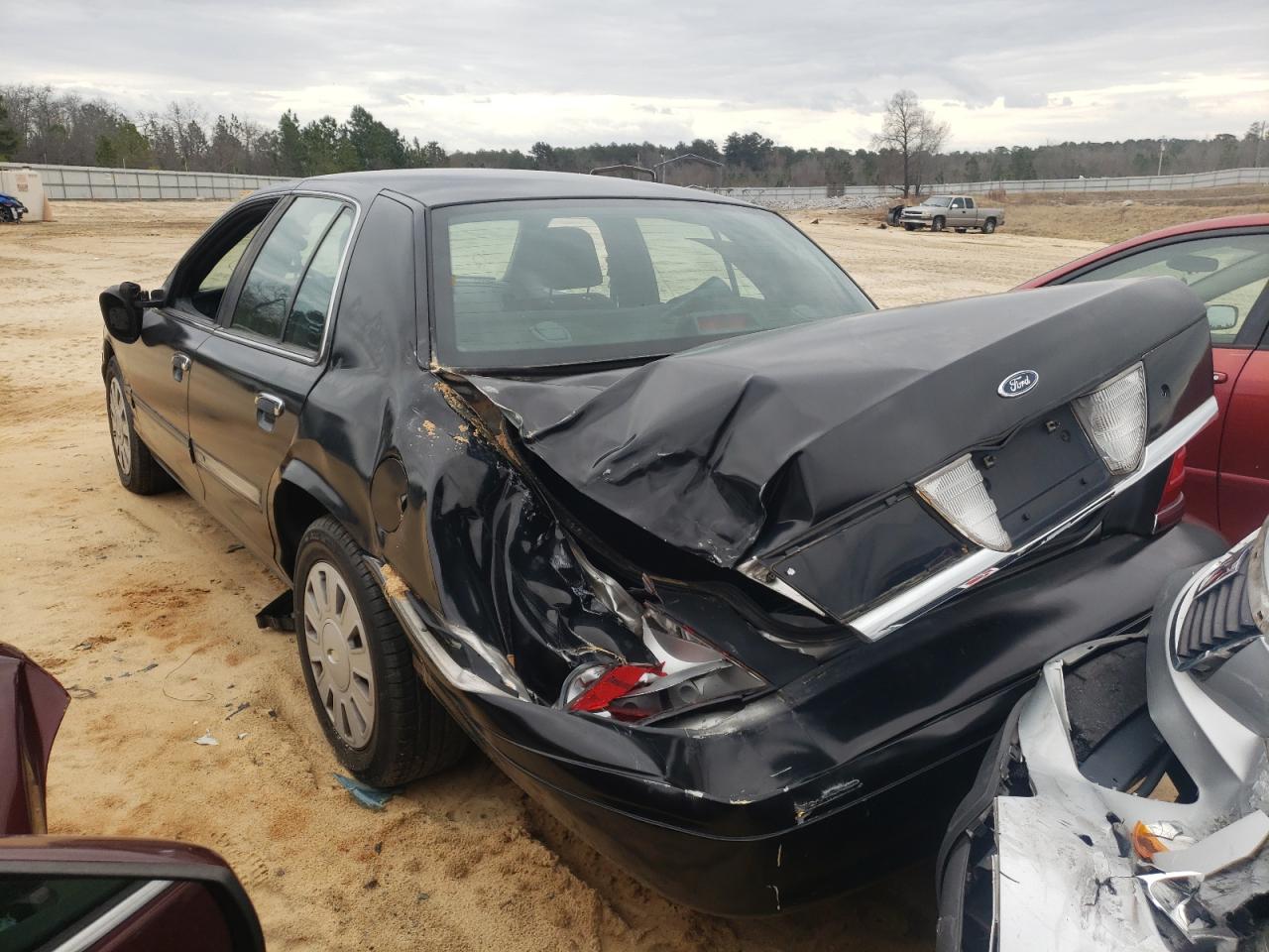 Photo 3 from auction – 2006 FORD CROWN VICT with VIN 2FAFP71W96X127878