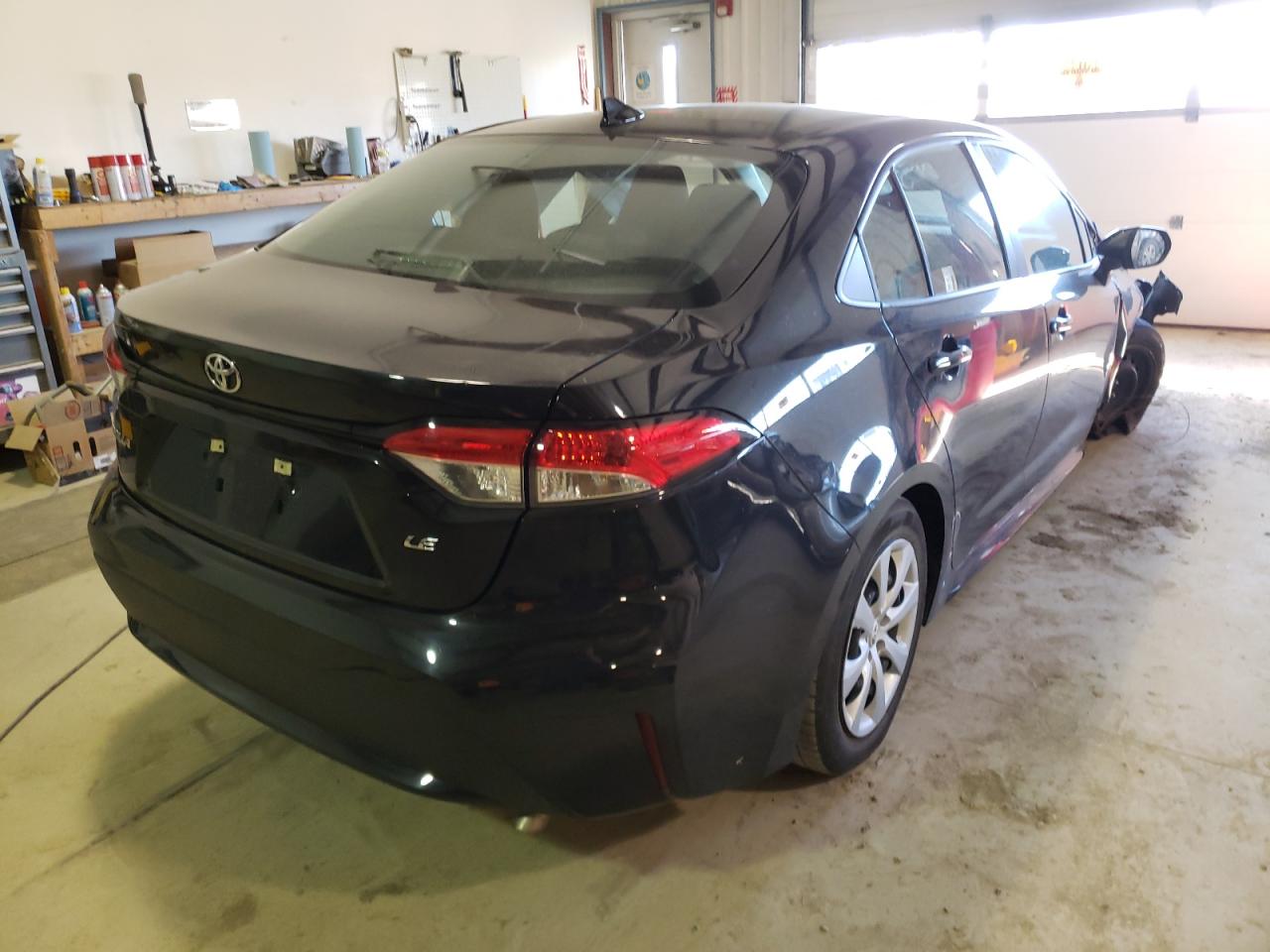 Photo 4 from auction – 2020 TOYOTA COROLLA LE with VIN 5YFEPRAE4LP019466