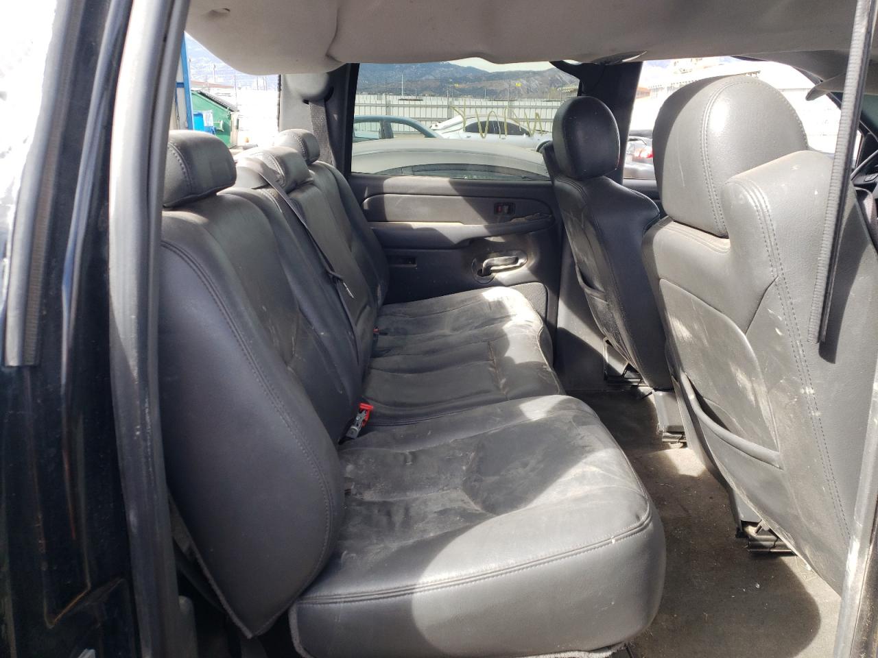 Photo 6 from auction – 2005 CHEVROLET SILVERADO with VIN 2GCEC13T451212596