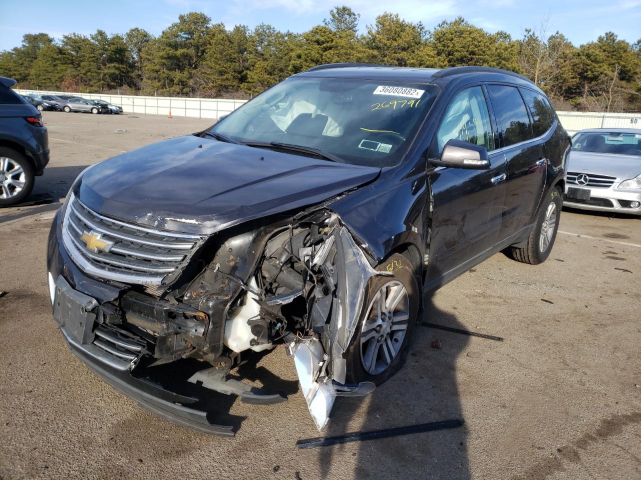 Photo 2 from auction – 2015 CHEVROLET TRAVERSE L with VIN 1GNKVHKD3FJ269791