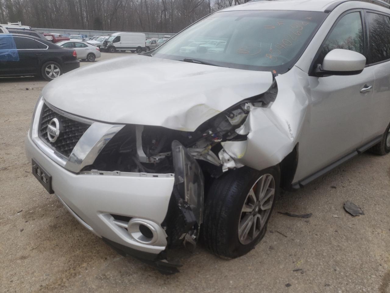 Photo 9 from auction – 2015 NISSAN PATHFINDER with VIN 5N1AR2MM3FC671121