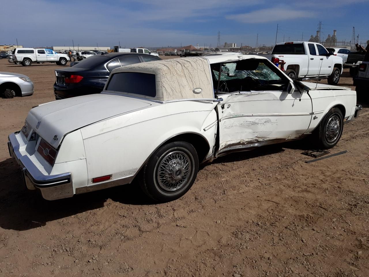 Photo 4 from auction – 1985 BUICK RIVIERA with VIN 1G4EZ57Y6FE442213