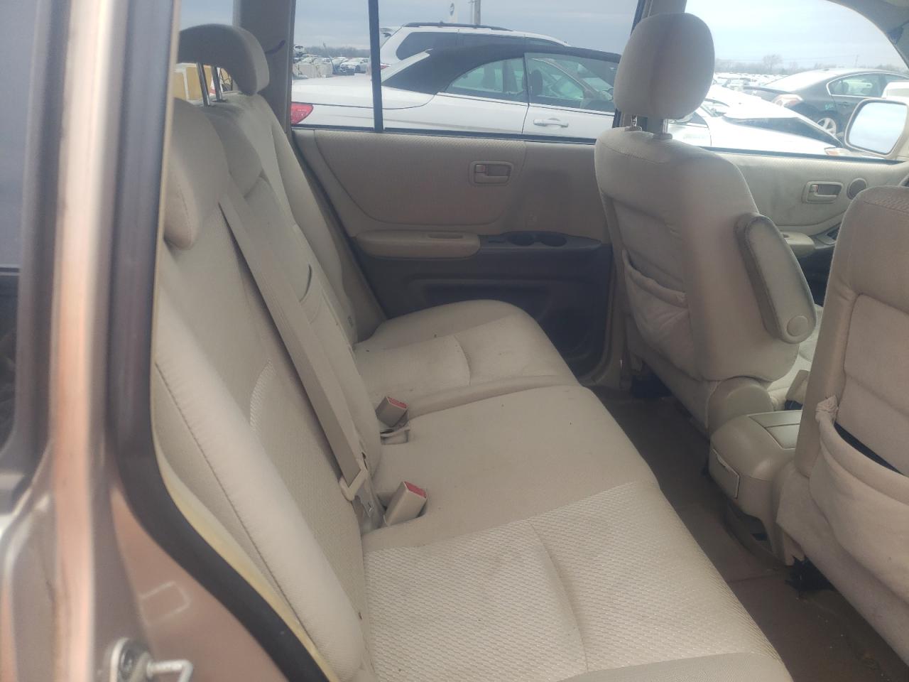 Photo 6 from auction – 2004 TOYOTA HIGHLANDER with VIN JTEGD21A140078746